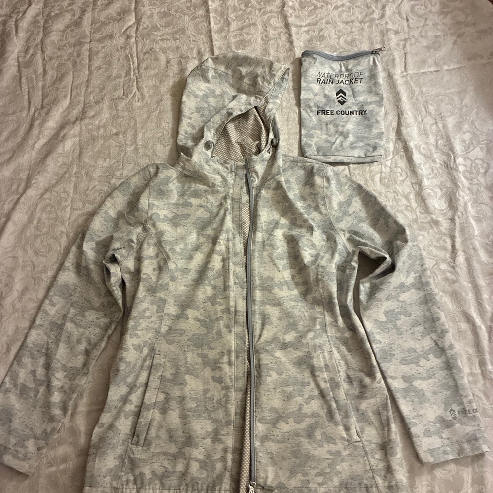 Free Country Women's Gray Camouflage Rain/Ski Jacket - Picture 3 of 6